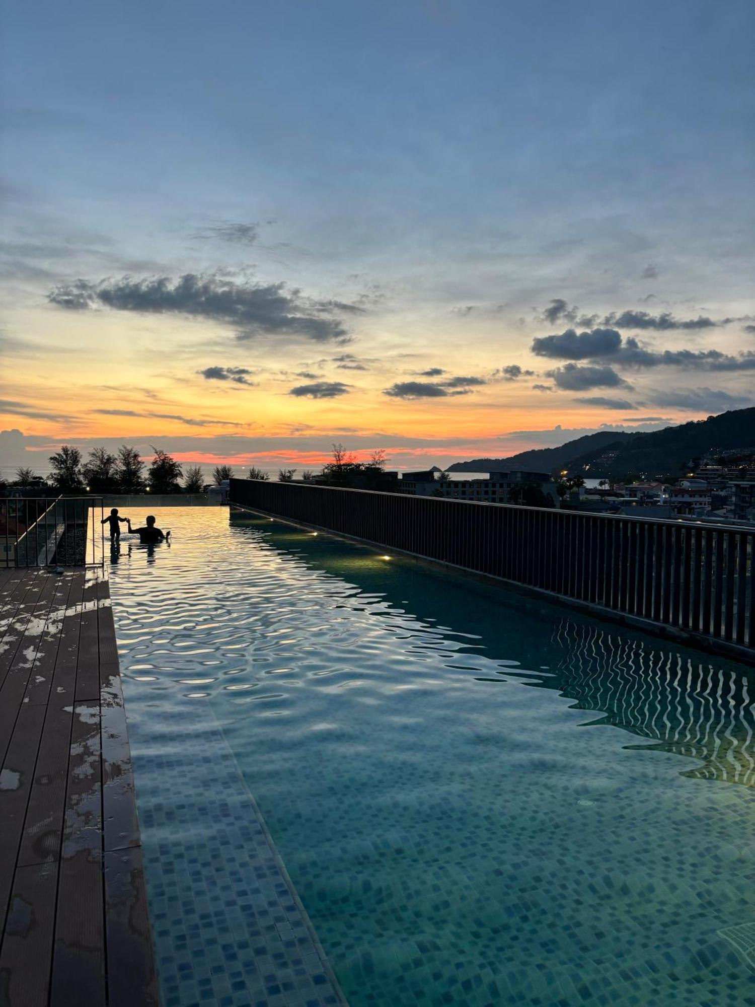 The Deck Patong